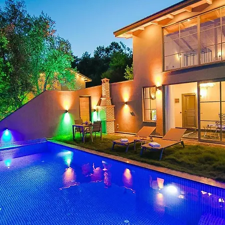 Islamlar Village 1 Bedroom 2701 فيلة